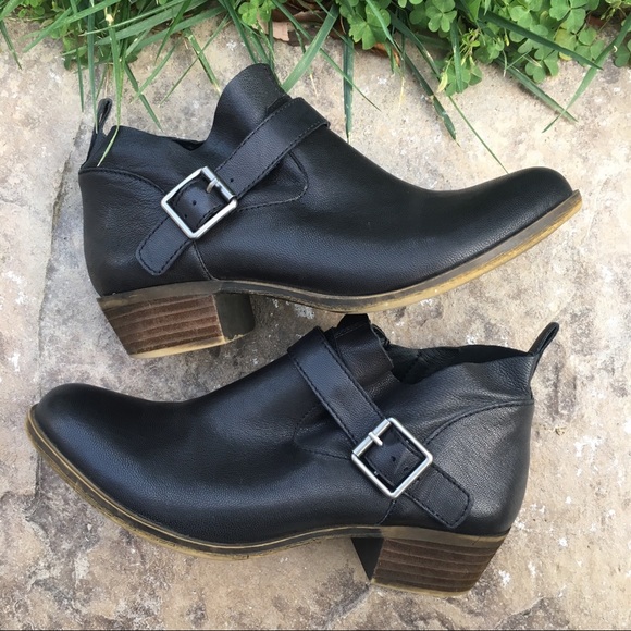 Lucky Brand Shoes - Lucky Brand black leather booties!